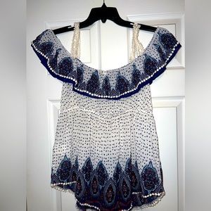 Jolt cold shoulder top